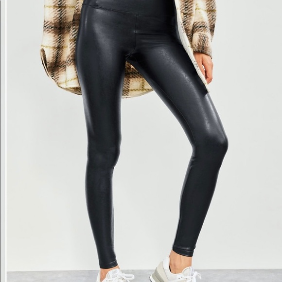 Wilfred Free Daria Faux Leather Leggings - Picture 2 of 5